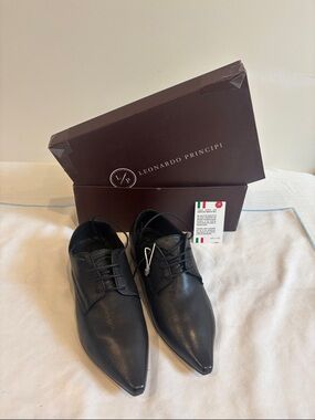 Italian / Leonardo Principi - Women’s Black Leather Pointed Lace-Up Flats